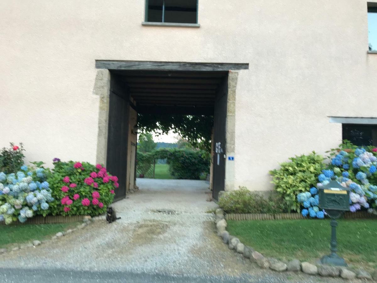Gite Du Paradis Vieuzos Exterior foto